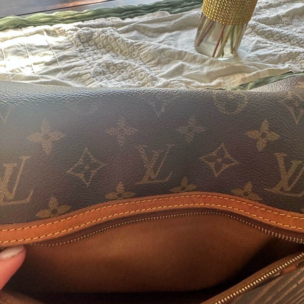 Louis Vuitton bosphore messenger cross body - Picture 5 of 9